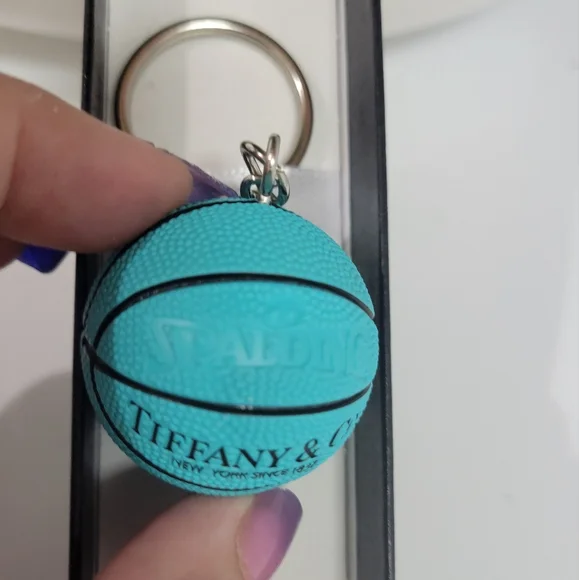 Spalding  And  Tiffany & Co 🏀 basketball Keychain Backpack Bag Keychain - Picture 4 of 11